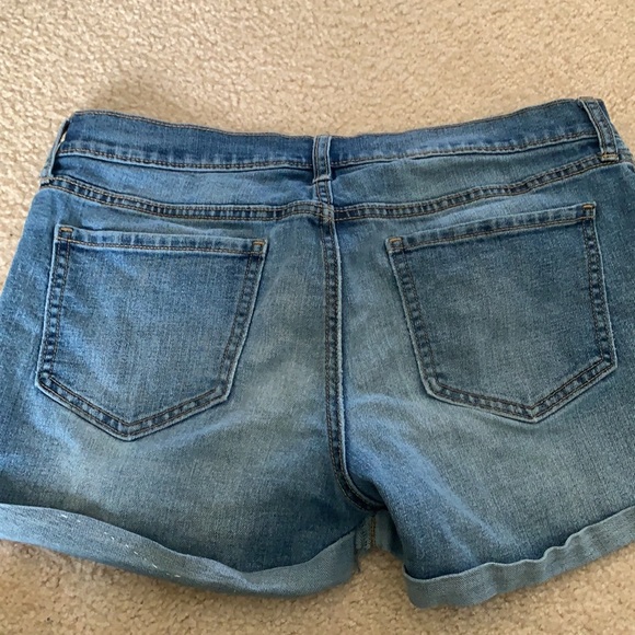 Old Navy Jean Shorts Semi-Fitted Stretch Straight Leg Sz 8 Womens - Picture 3 of 4